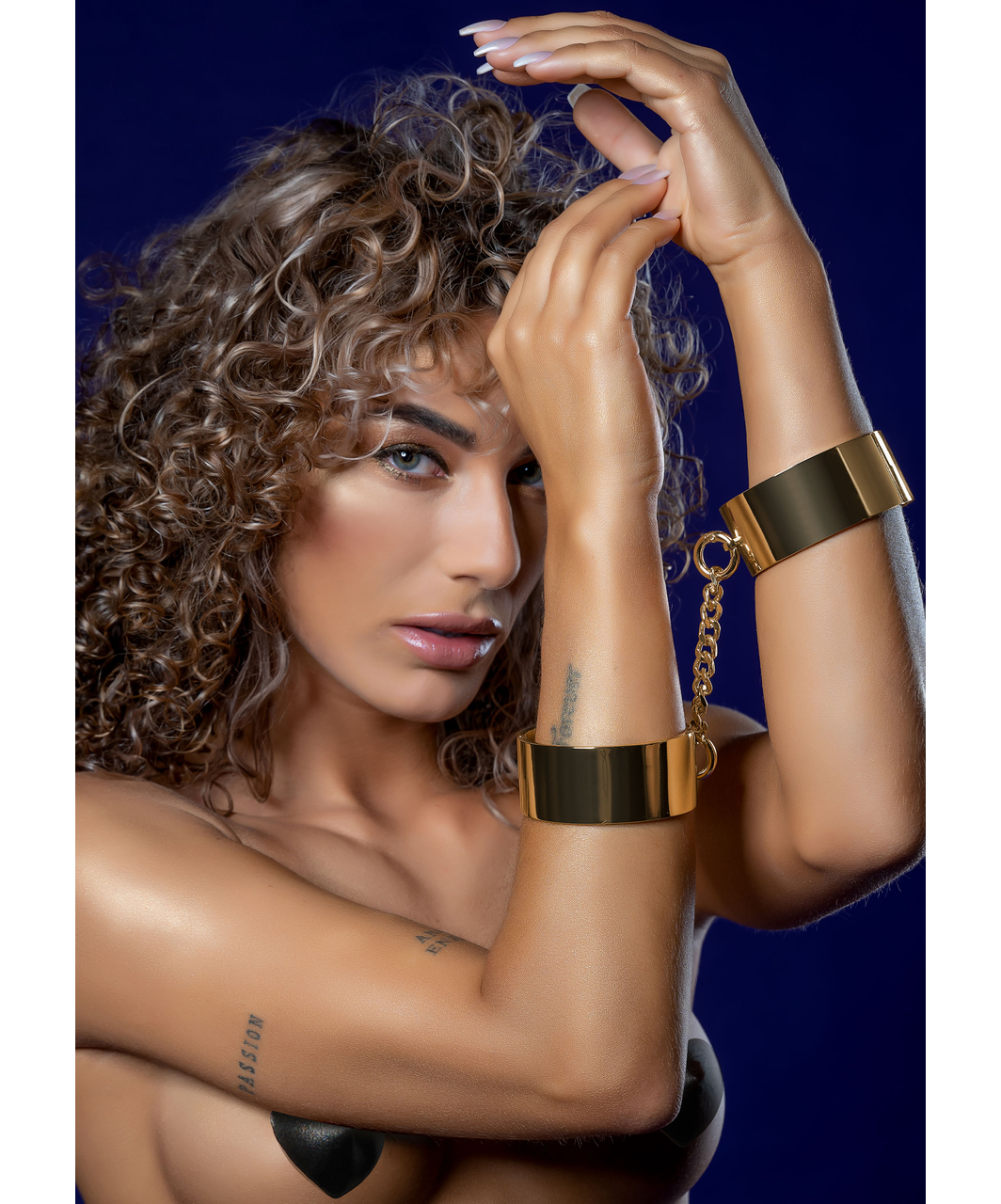 Taboom Dona Gold-coloured Wrist Cuffs - Image 5